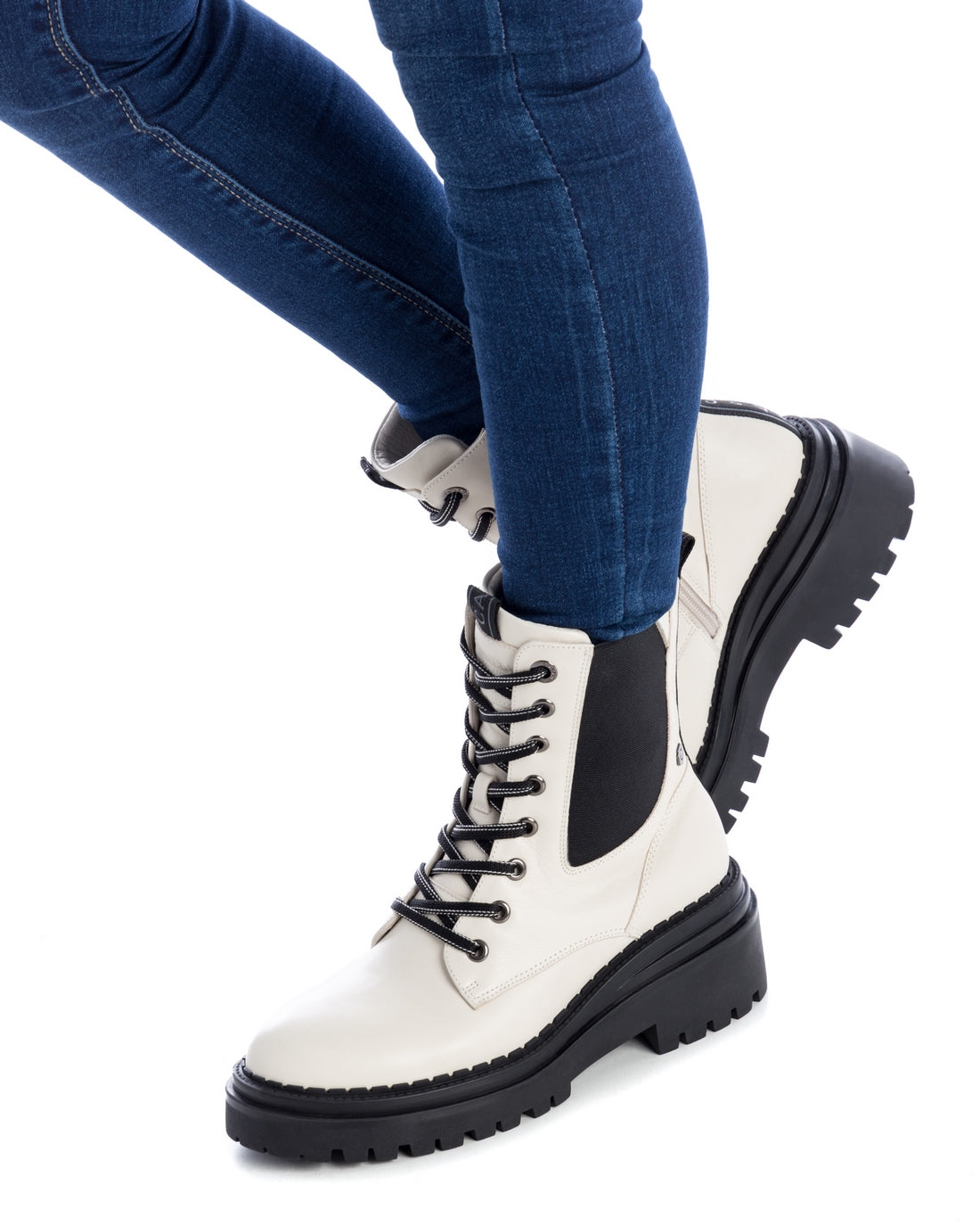 Carmela 16024302 bottine cuir blanc zip plat