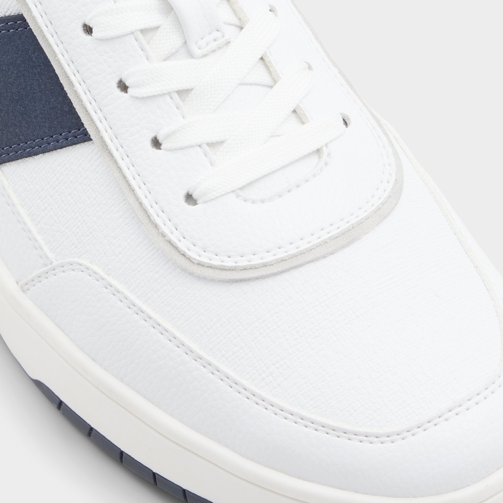 ALDO Creed baskets basses blanches rétro