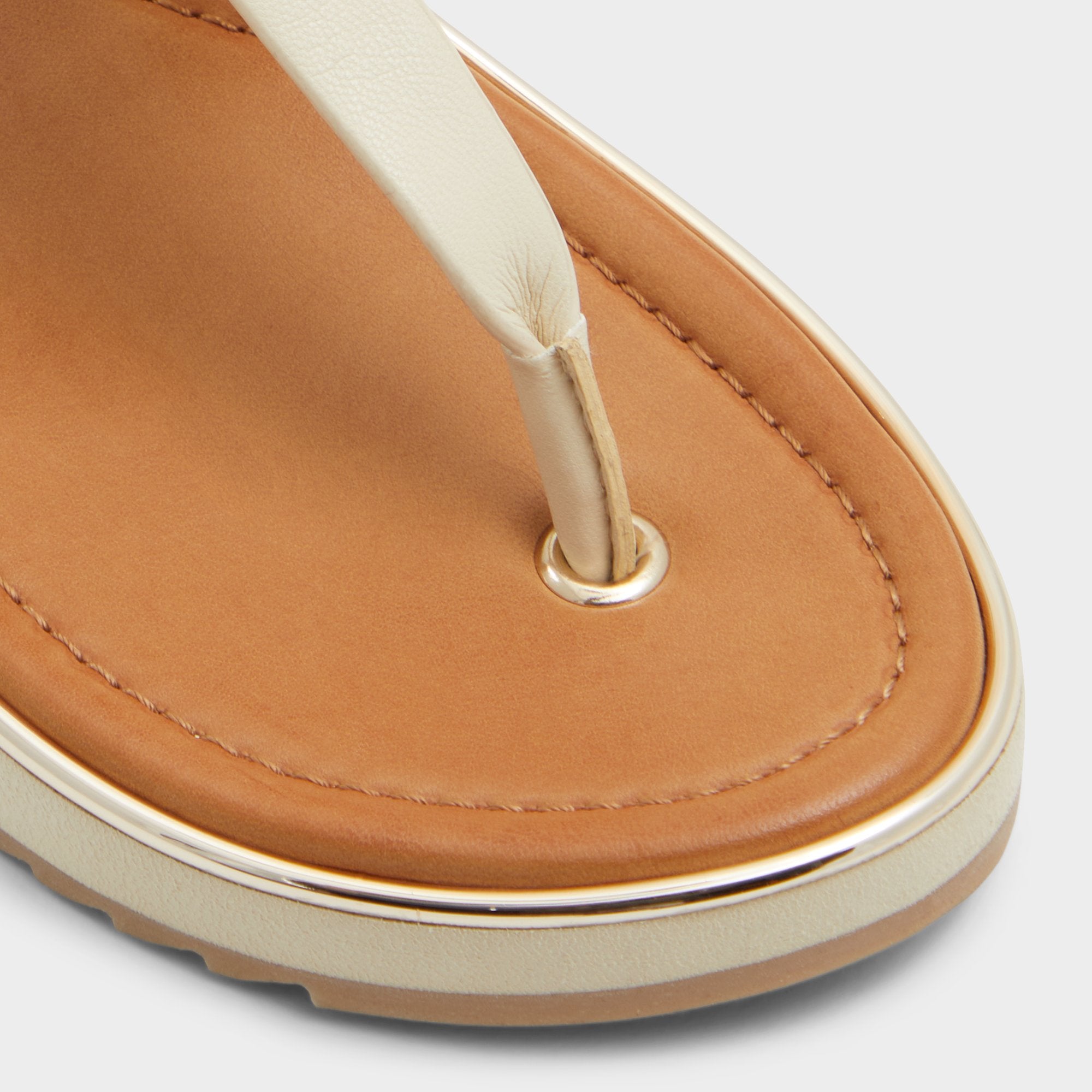 ALDO Nesien sandales plates beige matelassées