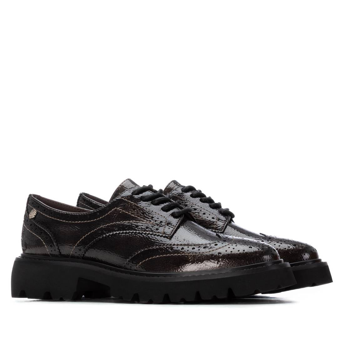 Carmela 16255001 derbies femme gris verni plat