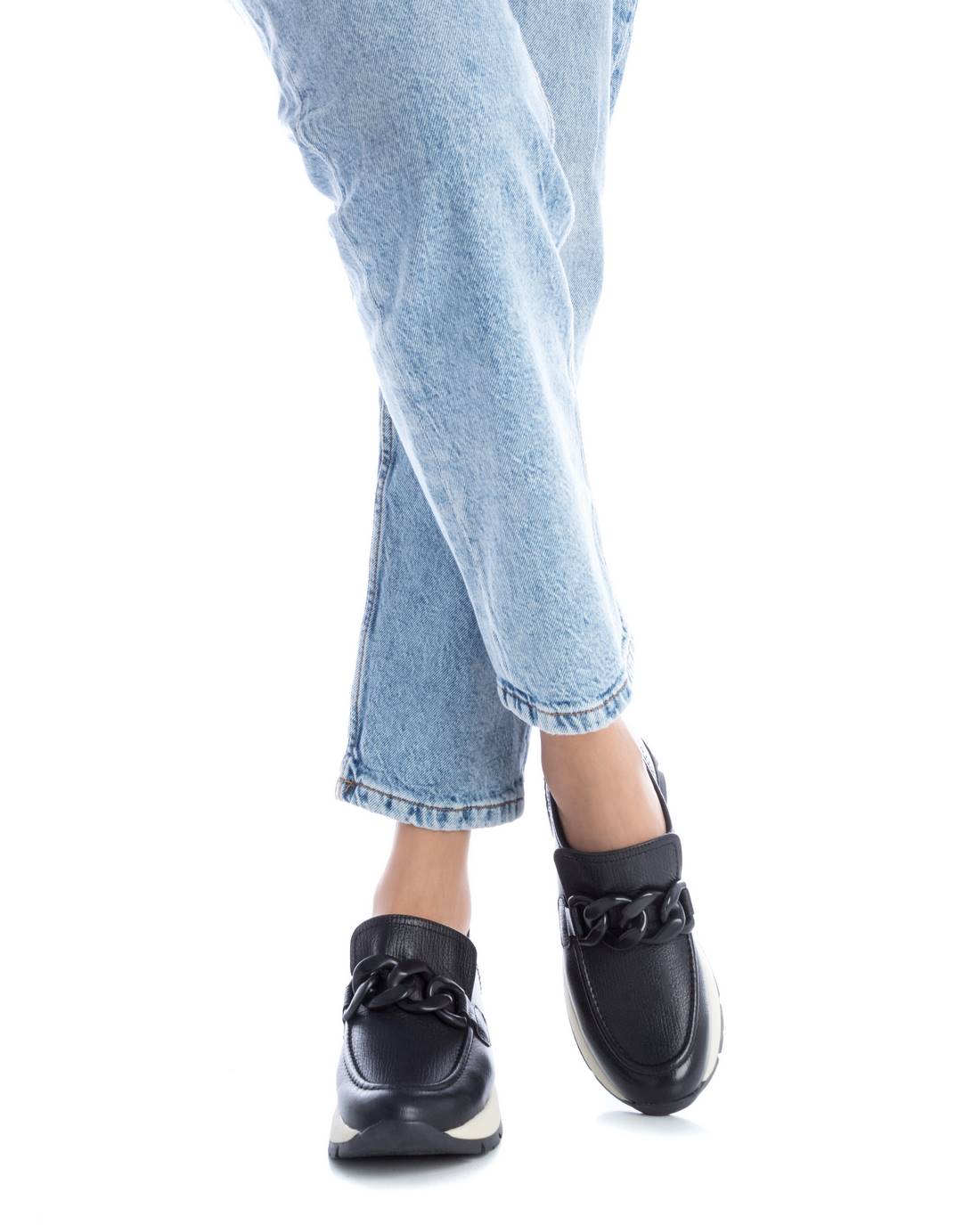 Carmela 16118301 mocassins noirs cuir chaîne