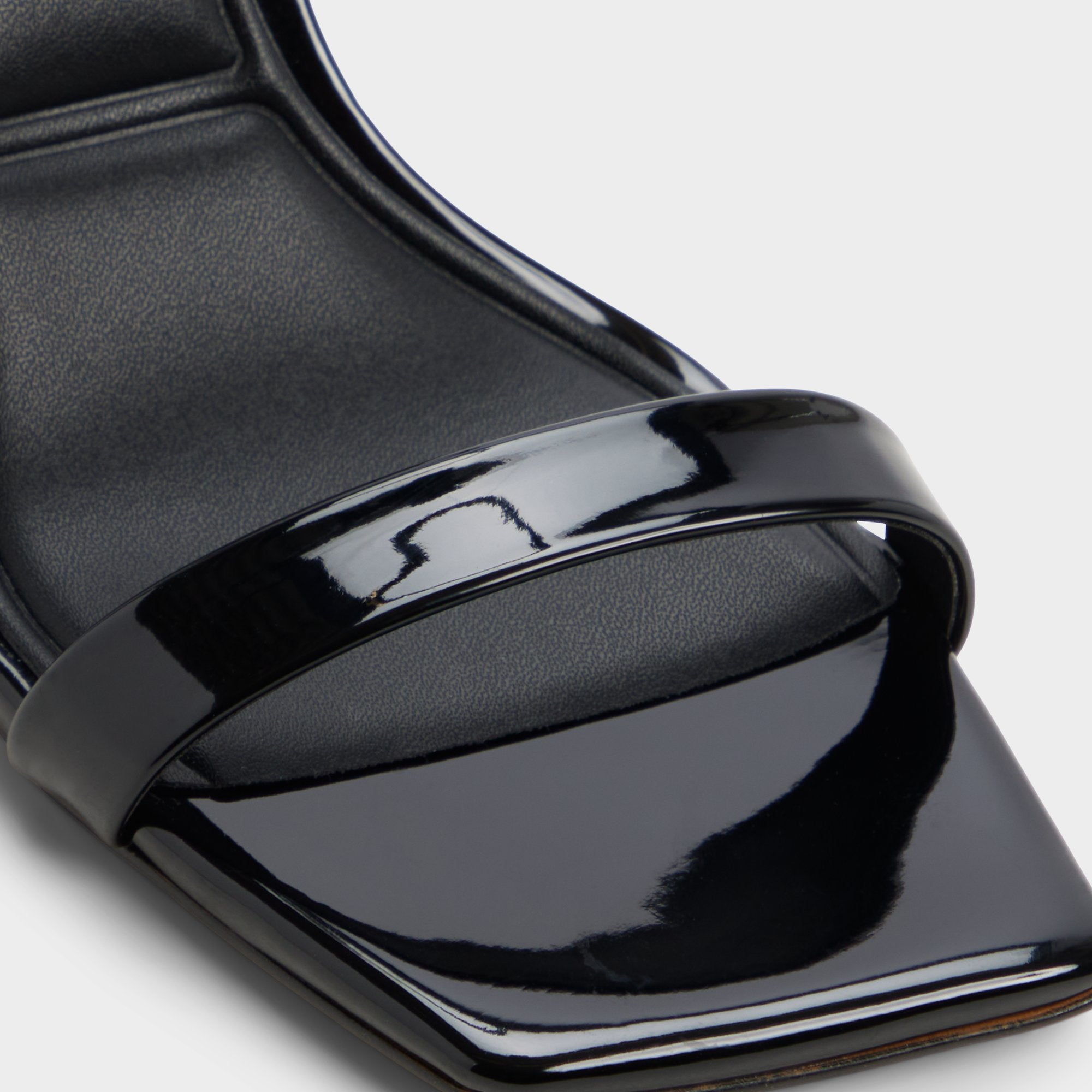 ALDO Azzira sandales talon noires vernies