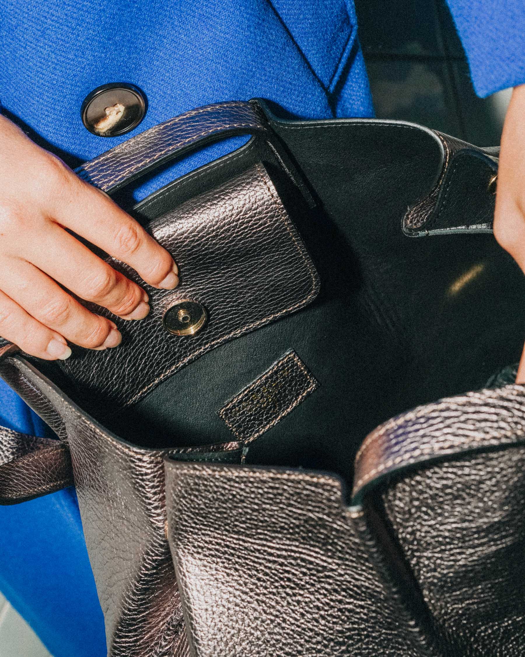 Coralie Masson Steevie sac cabas cuir métallisé asphalte