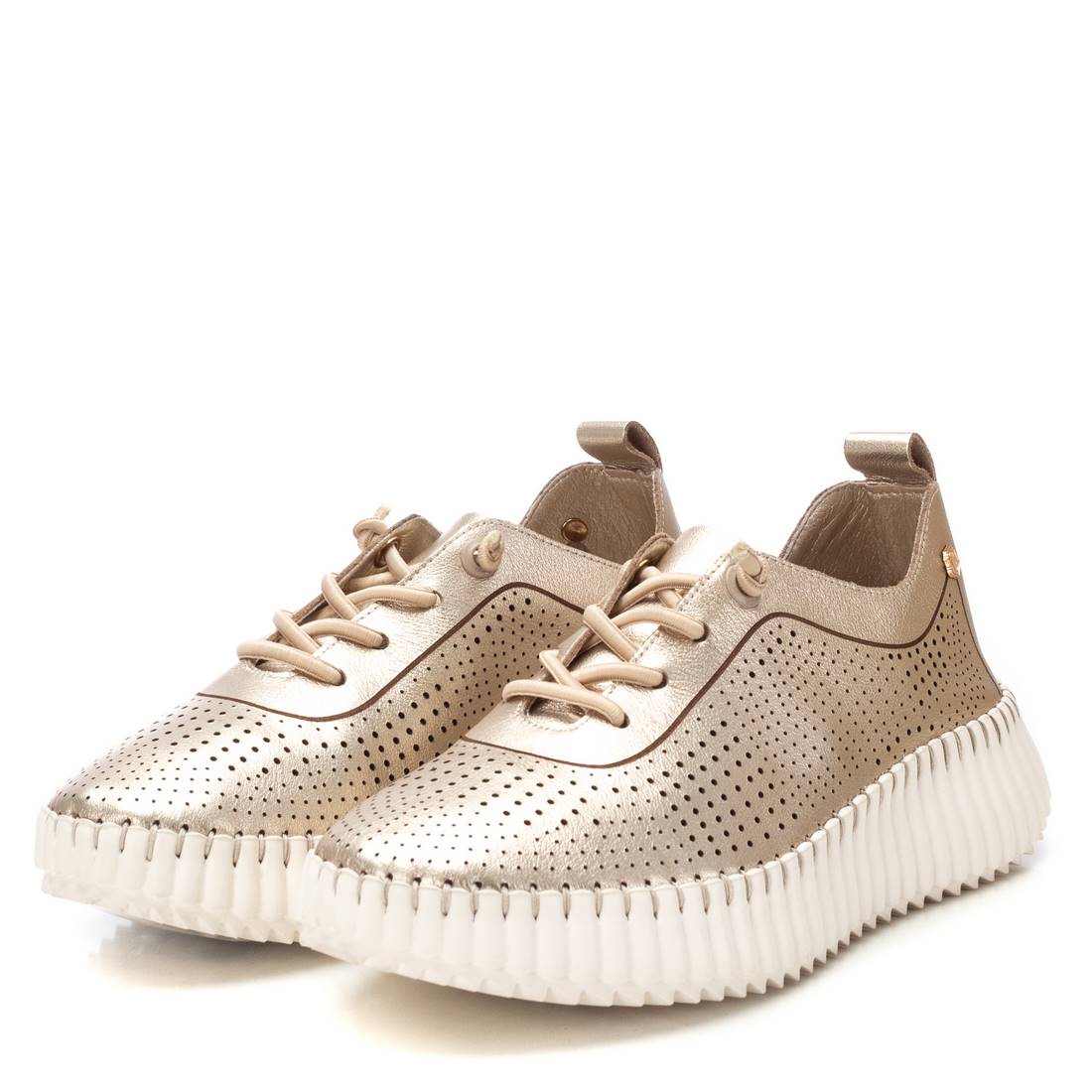 Carmela 16236905 baskets cuir doré à lacets