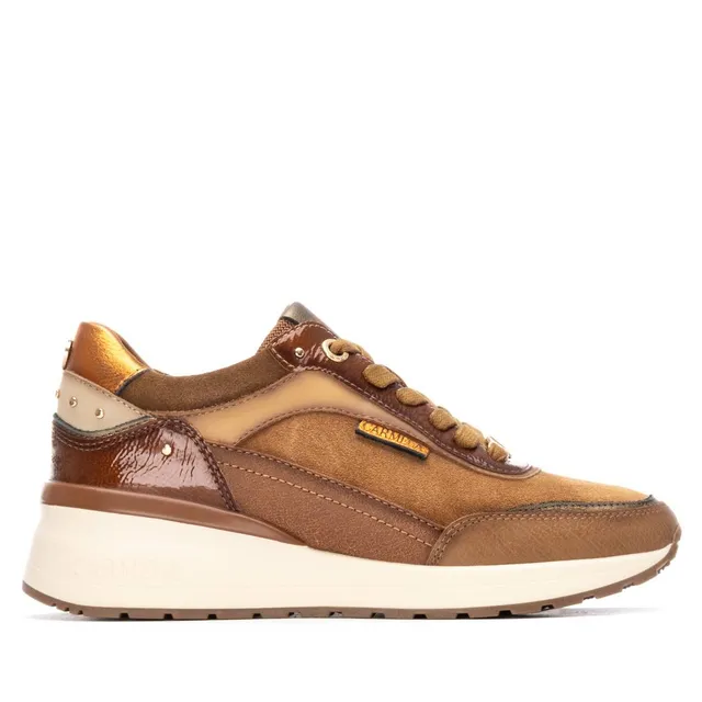 Carmela 16265204 baskets cuir camel plates cloutées