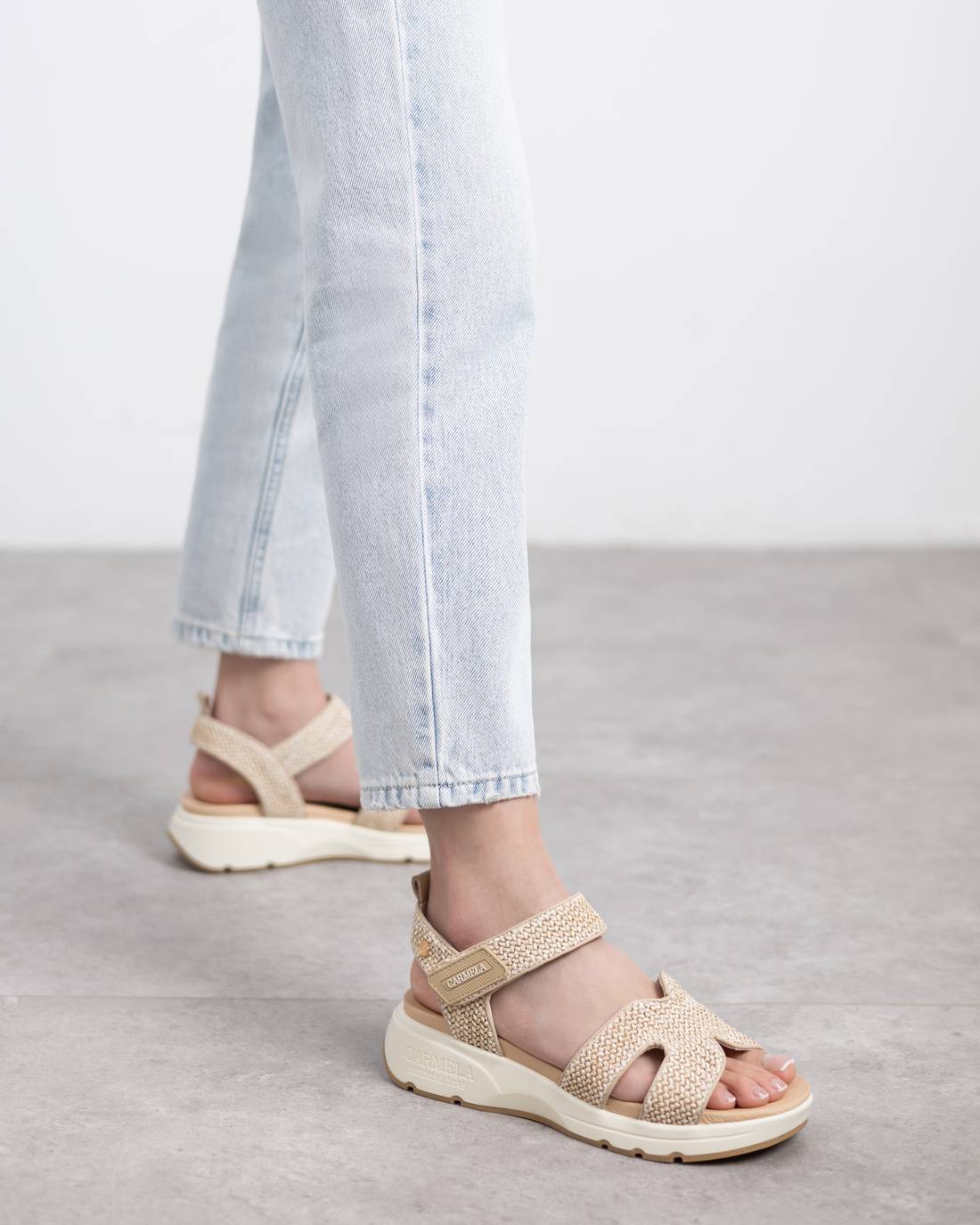 Carmela 16236202 sandale compensée blanche raphia