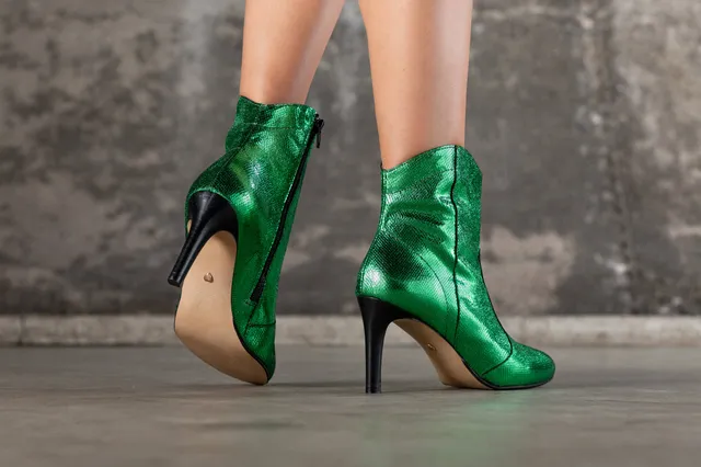 Coralie Masson Rose bottines santiag cuir vert mojito 7 cm