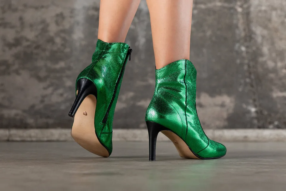 Coralie Masson Rose bottines santiag cuir vert mojito 7 cm