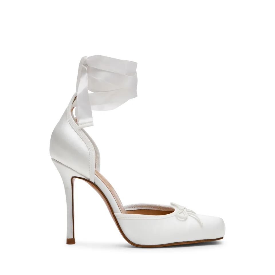 Steve Madden Larina escarpins ivoire satin talon 10 cm