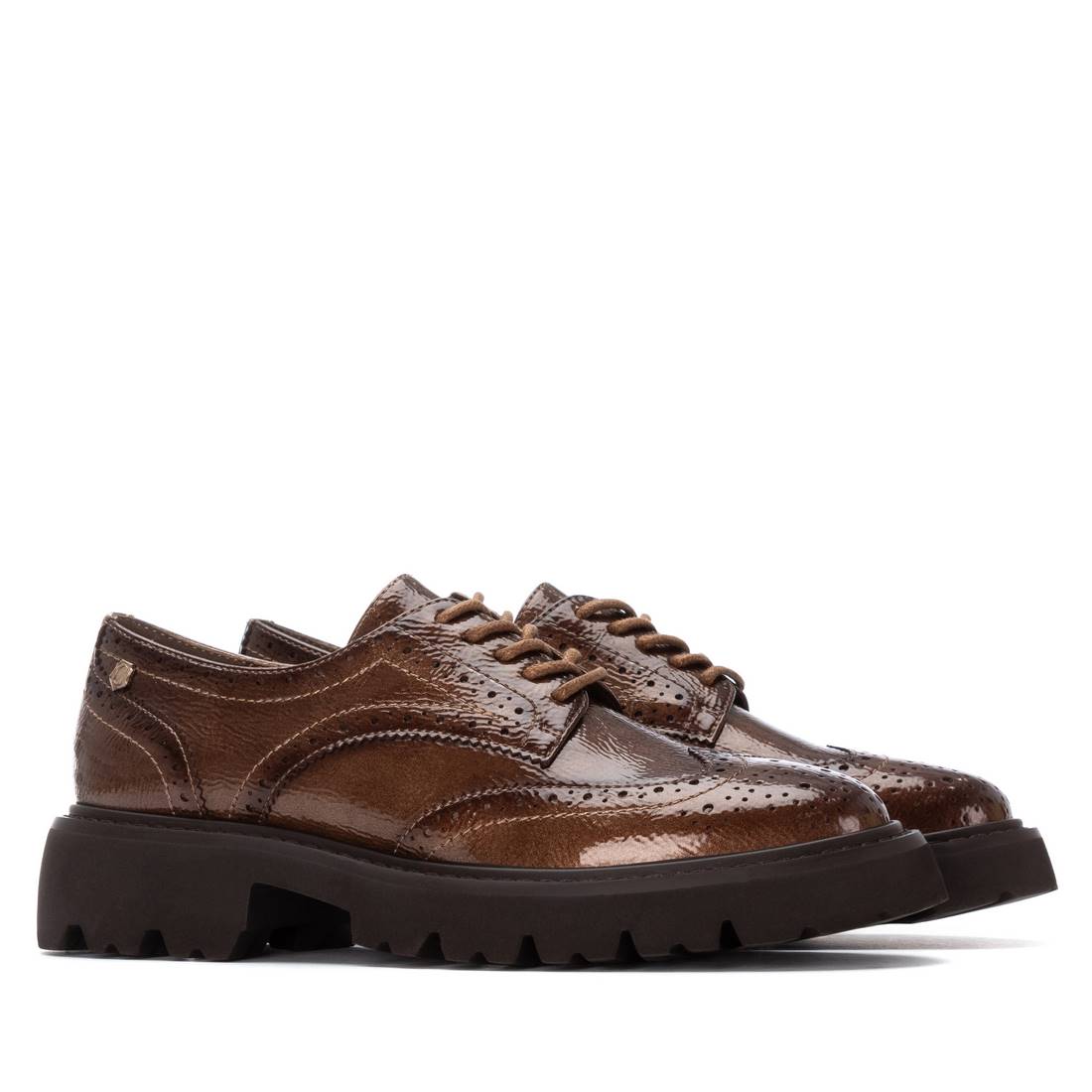 Carmela 16255002 chaussure lacets marron verni plat