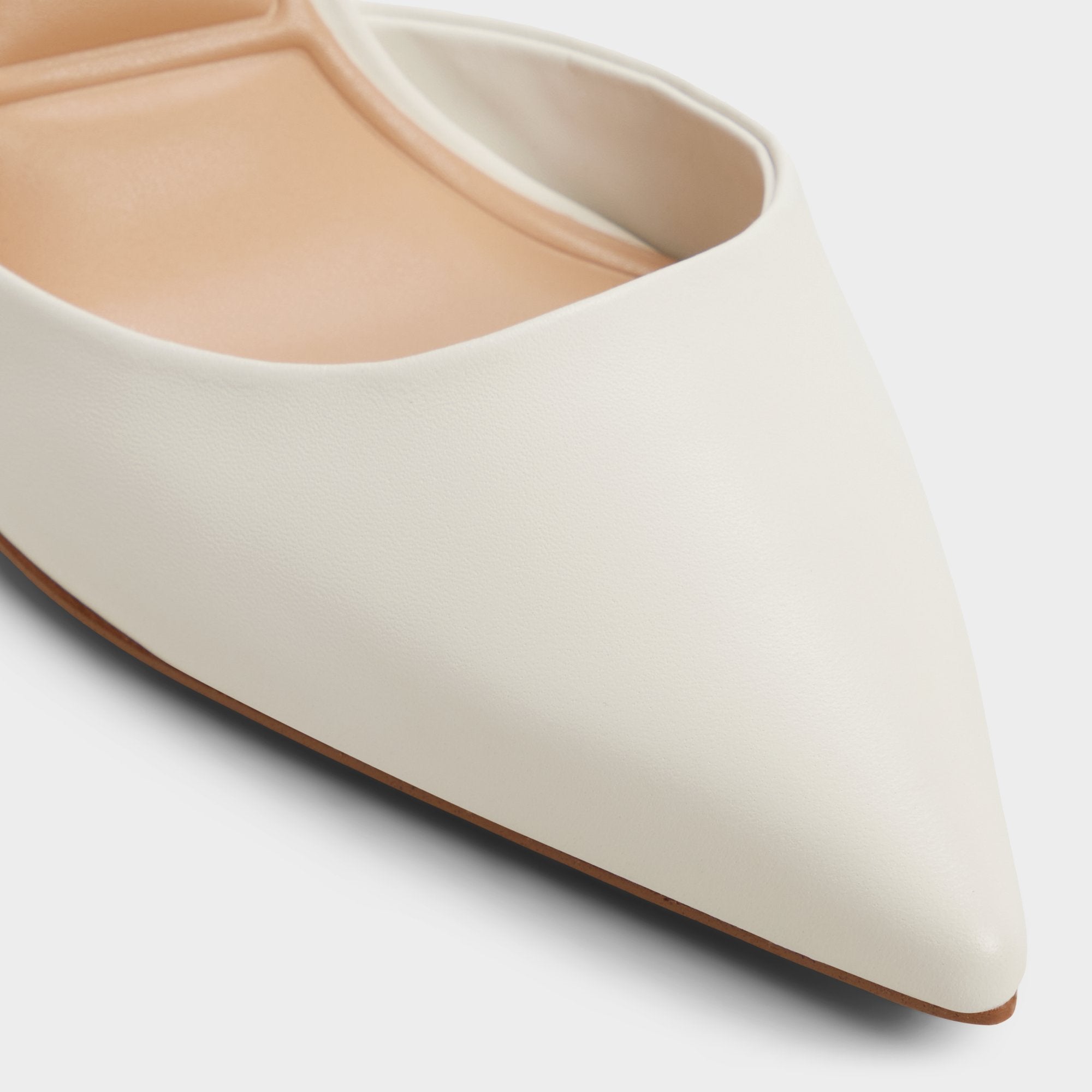 ALDO Brusanti escarpins blancs talon