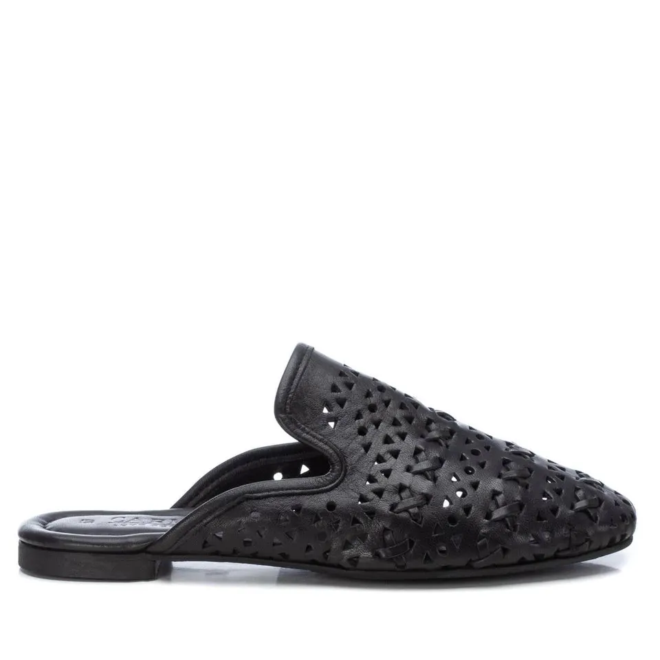Carmela 16073402 sabots cuir noir ajouré plat