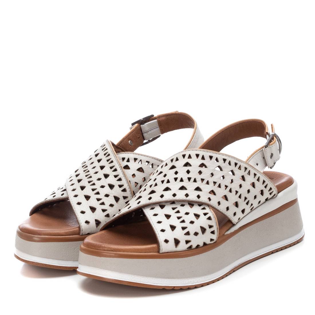 Carmela 16064303 sandale compensée blanc cuir