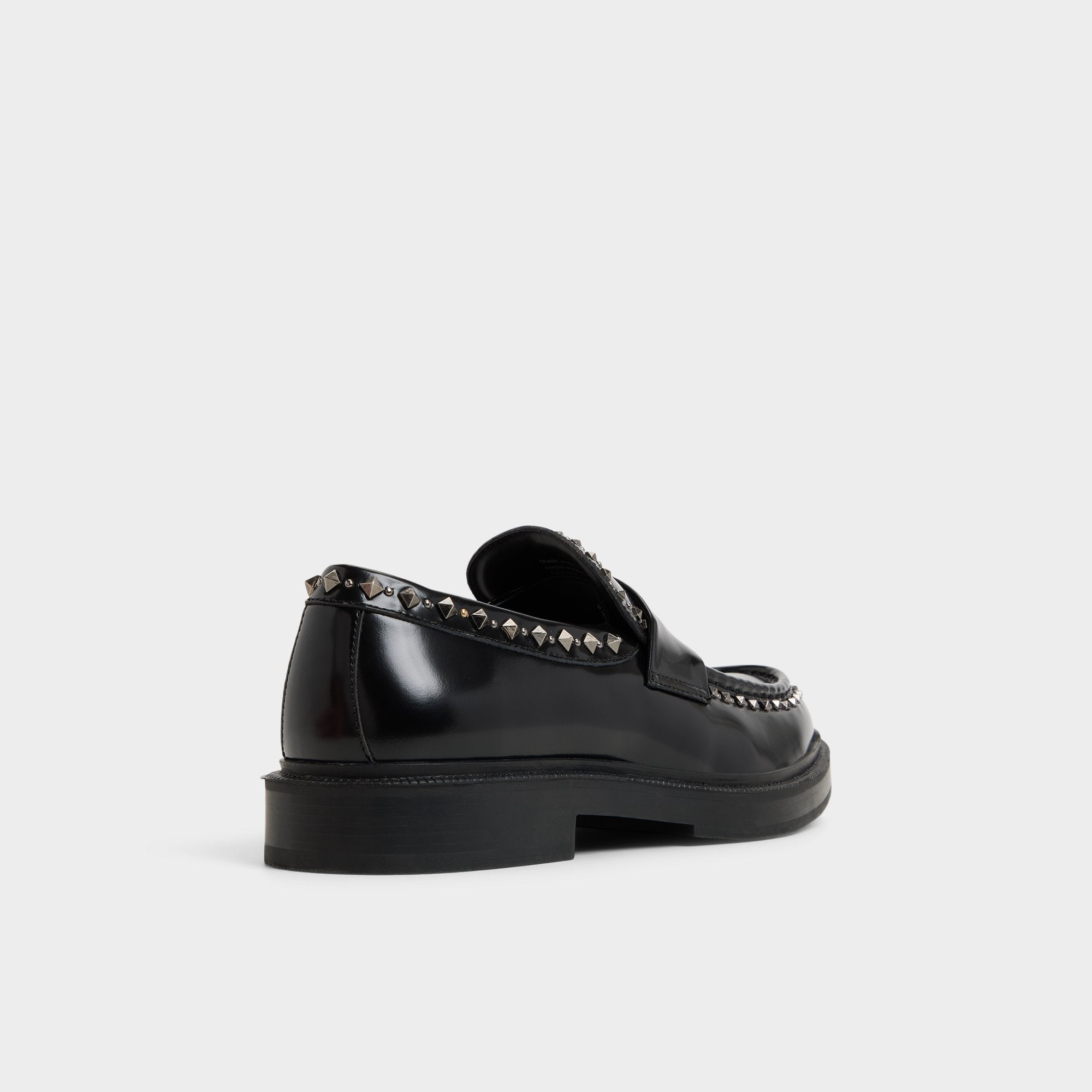 ALDO Zollo mocassins vernis cloutés semelle crantée