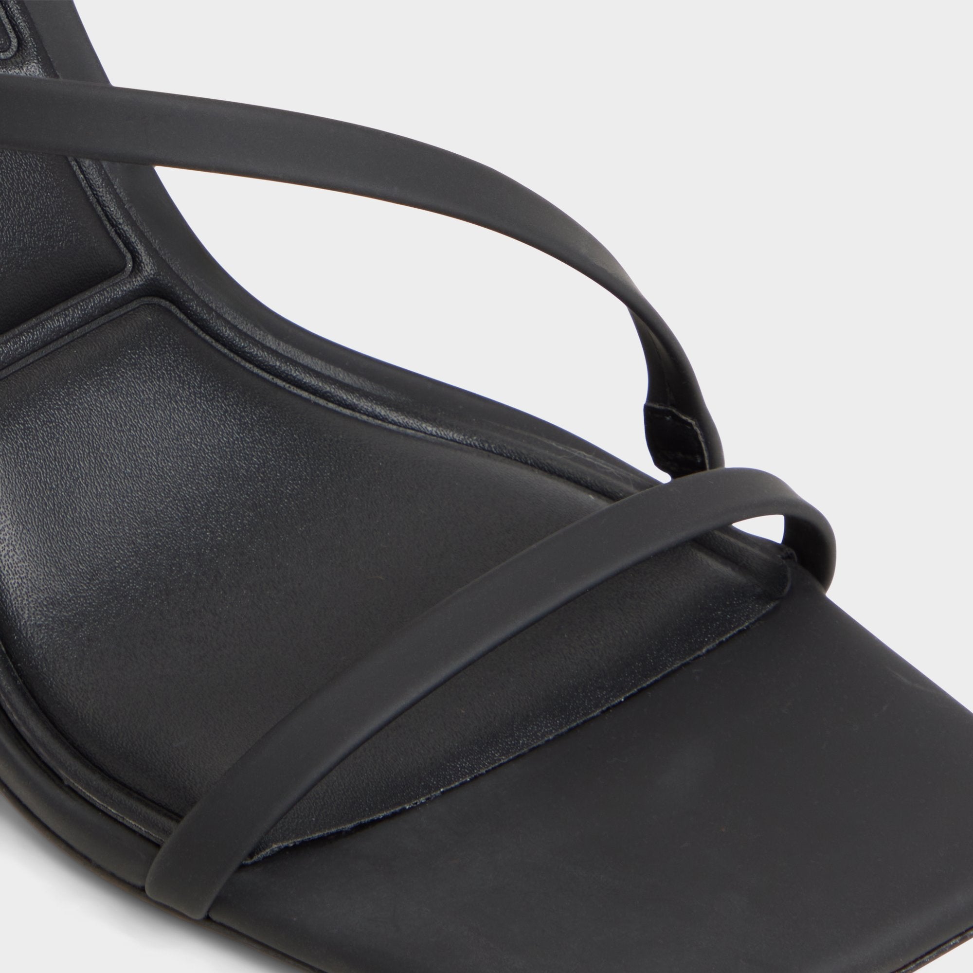 ALDO Arize escarpins noirs talon haut