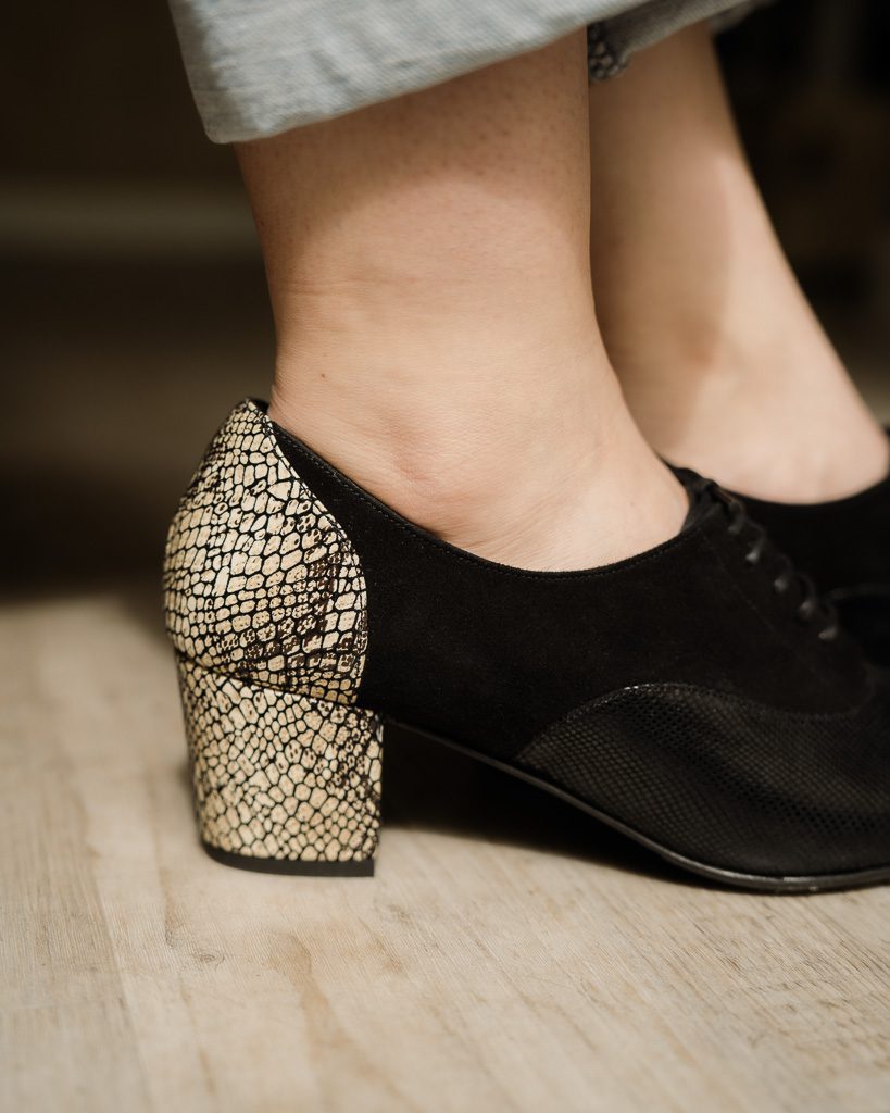 Dessine Moi Un Soulier richelieu talon velours noir python