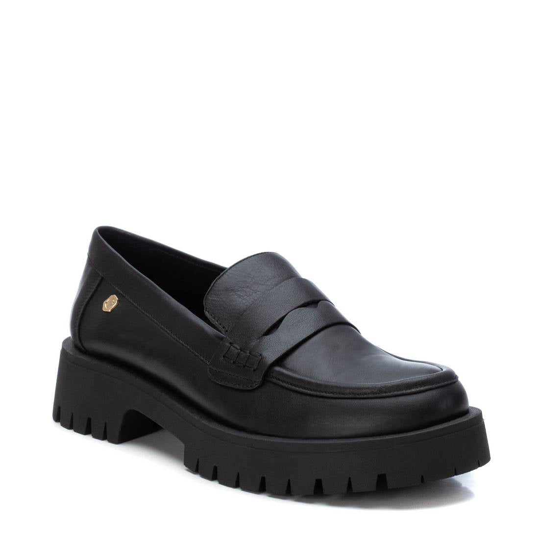 Carmela 16099101 mocassin cuir noir semelle crantee