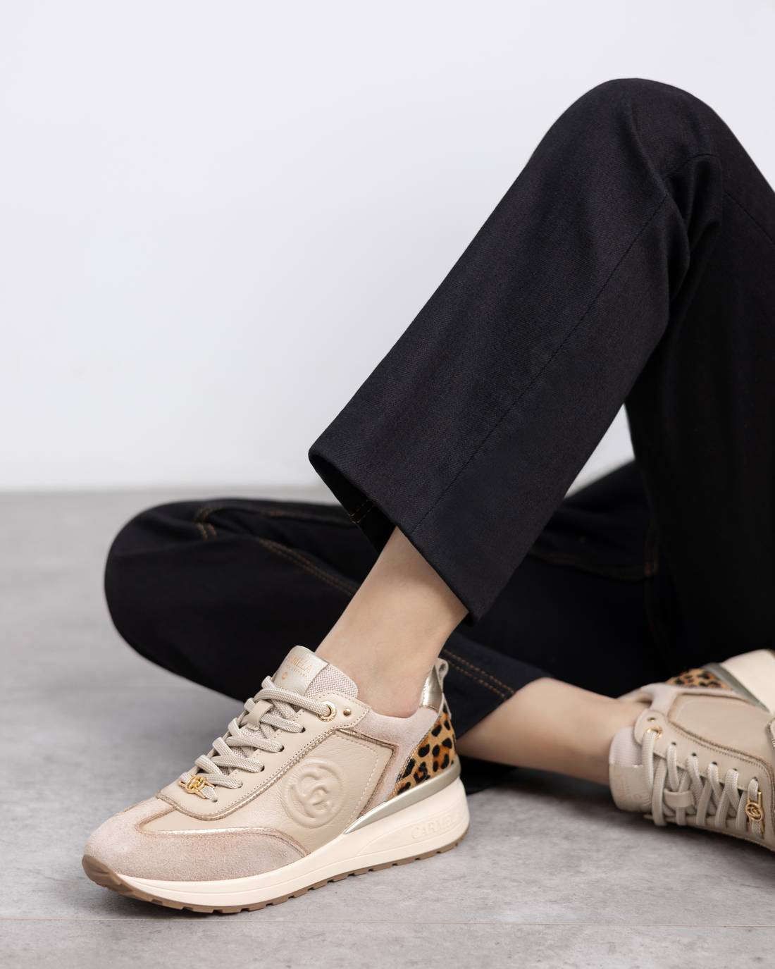 Carmela 16244102 basket cuir beige lacets plat