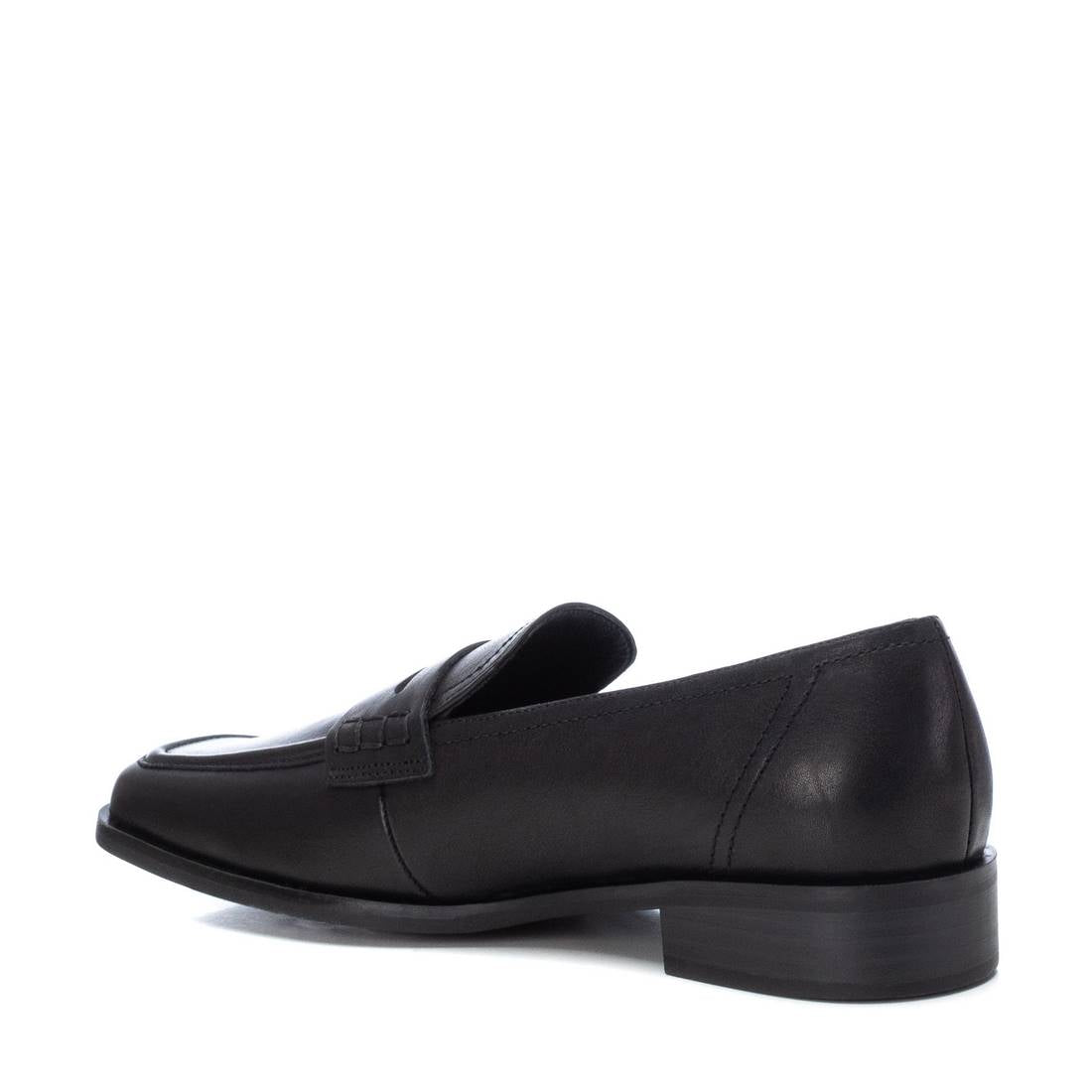 Carmela 16113101 mocassins cuir noir plats