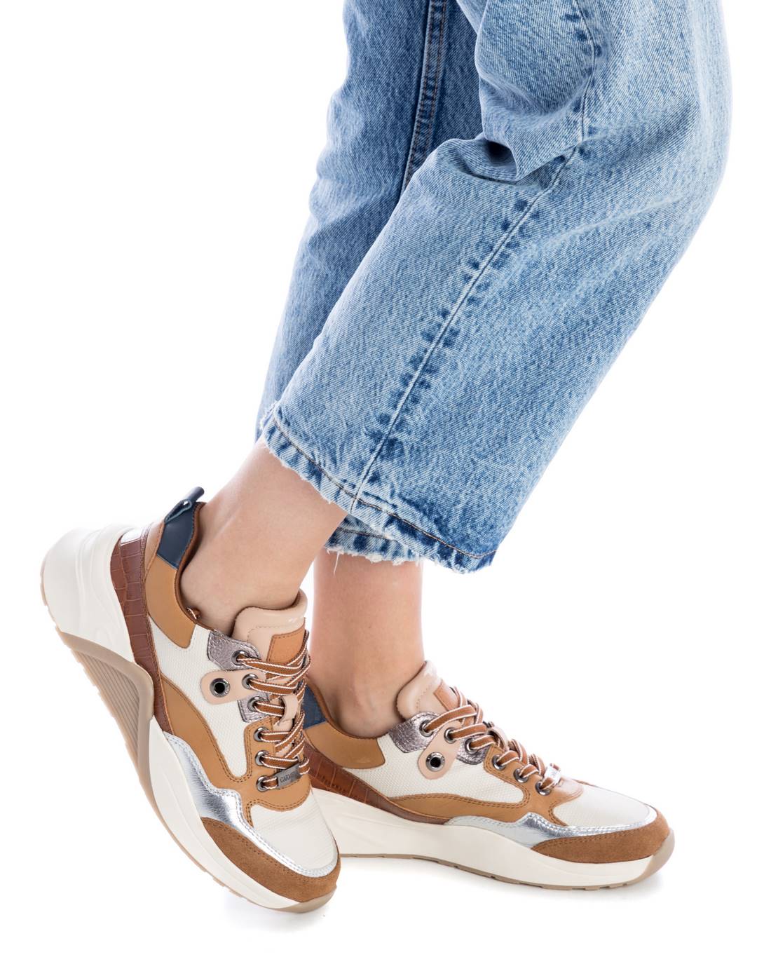 Carmela 16025904 basket marron cuir lacets