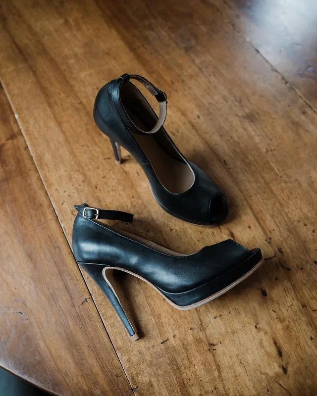 Dessine Moi Un Soulier Escarpin ouvert cuir lisse noir 37