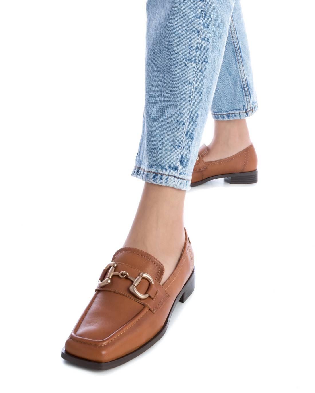 Carmela 16123401 mocassin cuir marron bout carré