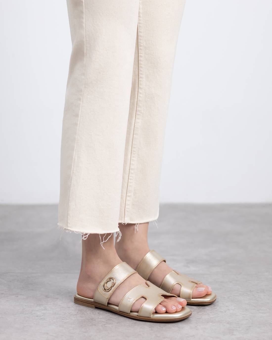 Carmela 16236406 sandales femme doré cuir plat