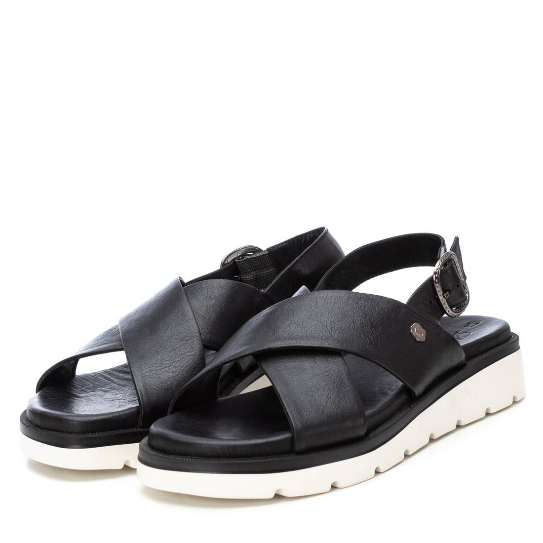 Carmela 16075807 sandales femme noir cuir plat