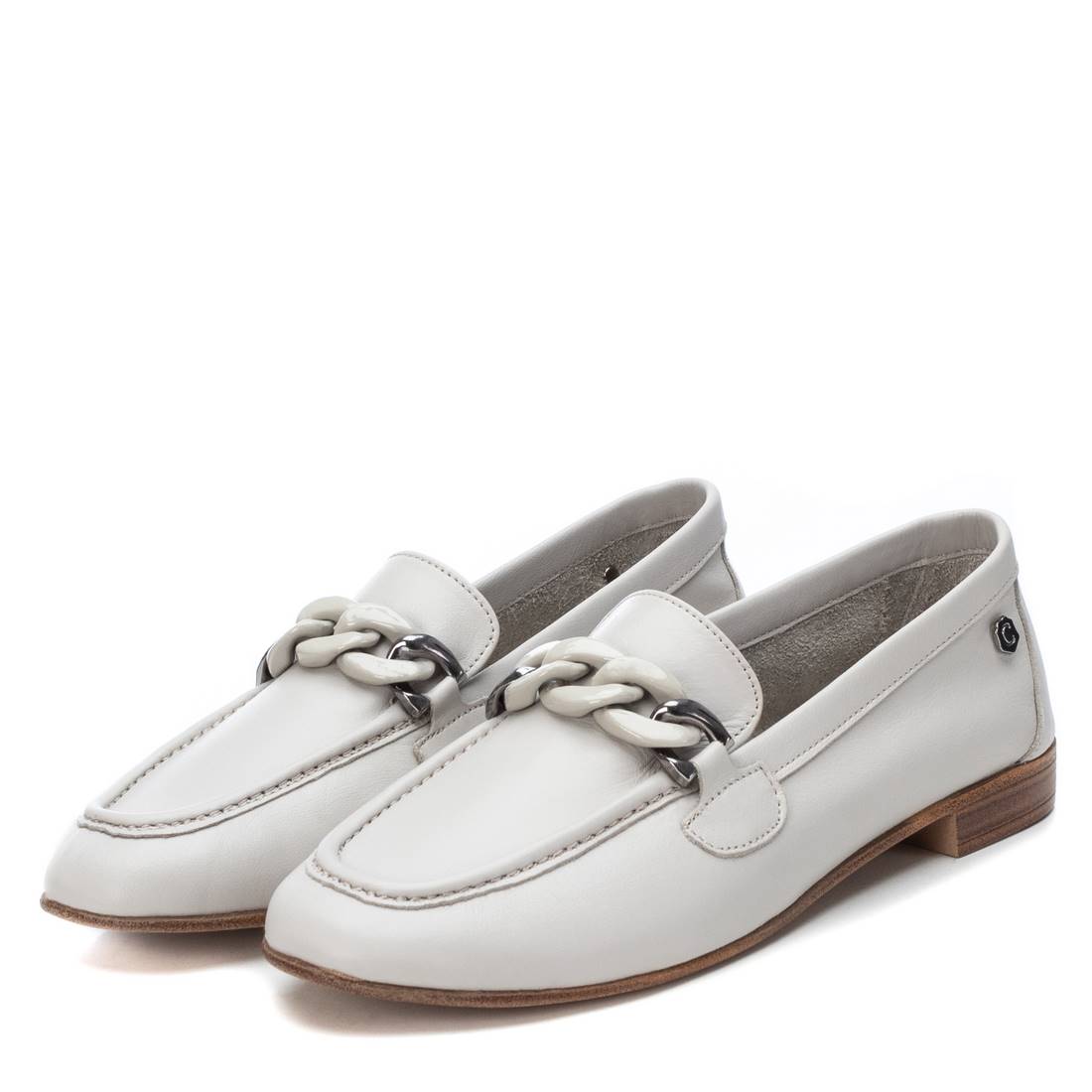 Carmela 16073702 mocassins femme blanc cuir chaîne