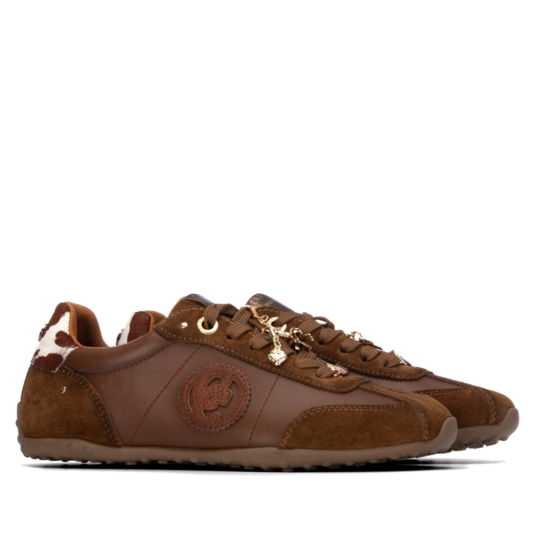 Carmela 16438402 basket femme camel talon plat