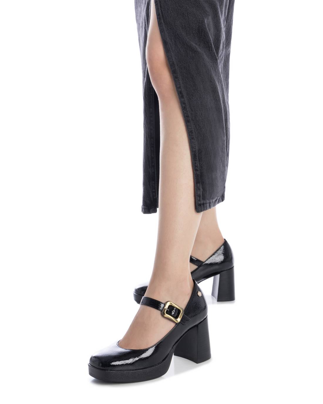 Carmela 16253503 escarpin noir verni talon large