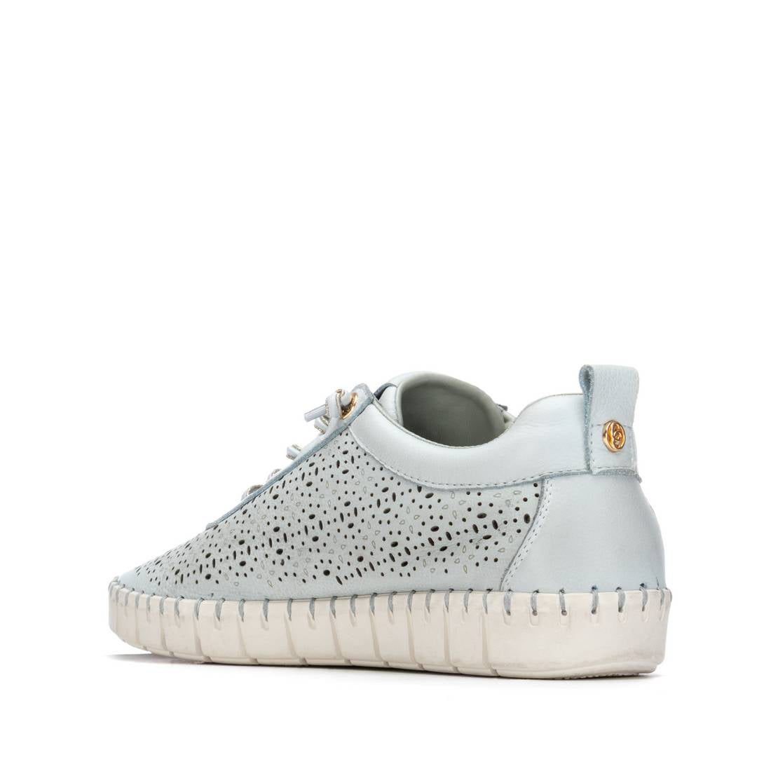 Carmela 16309905 basket cuir bleu ciel ajourée