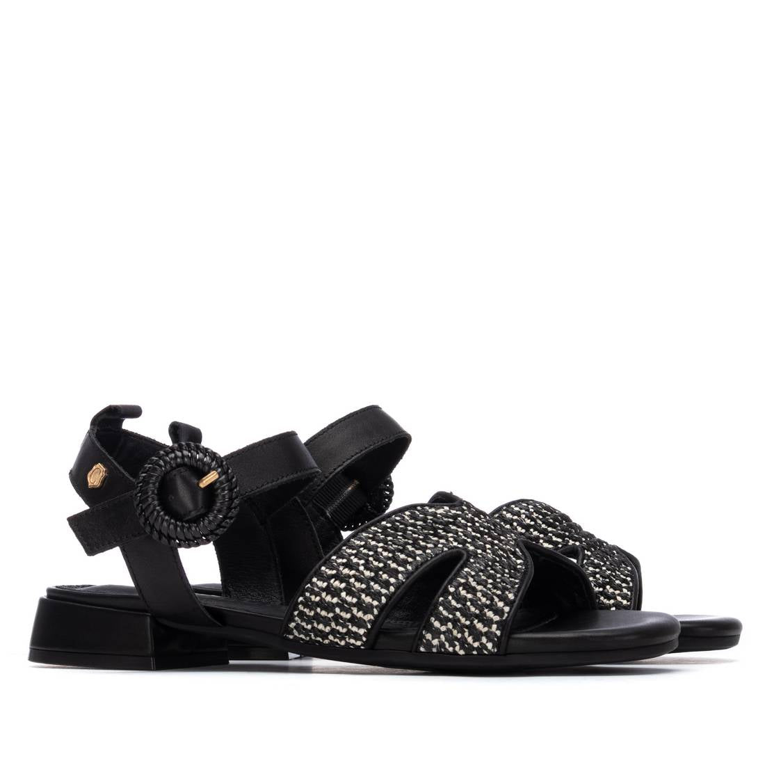 Carmela 16327304 sandale femme noire cuir plat