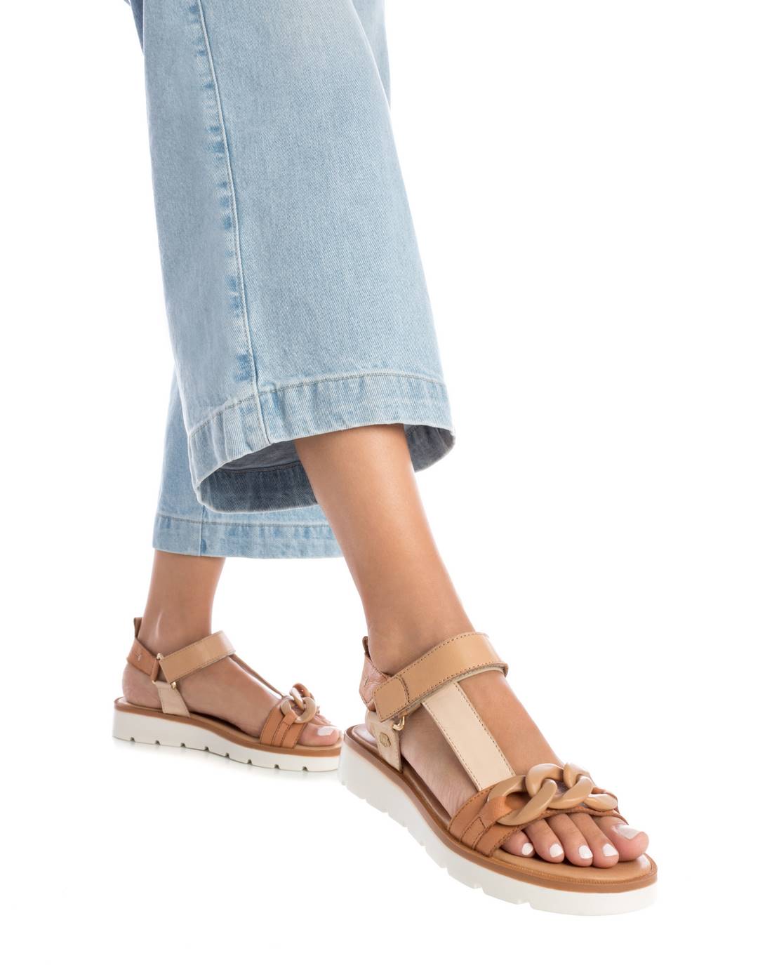 Carmela 16156202 sandale cuir marron talon plat