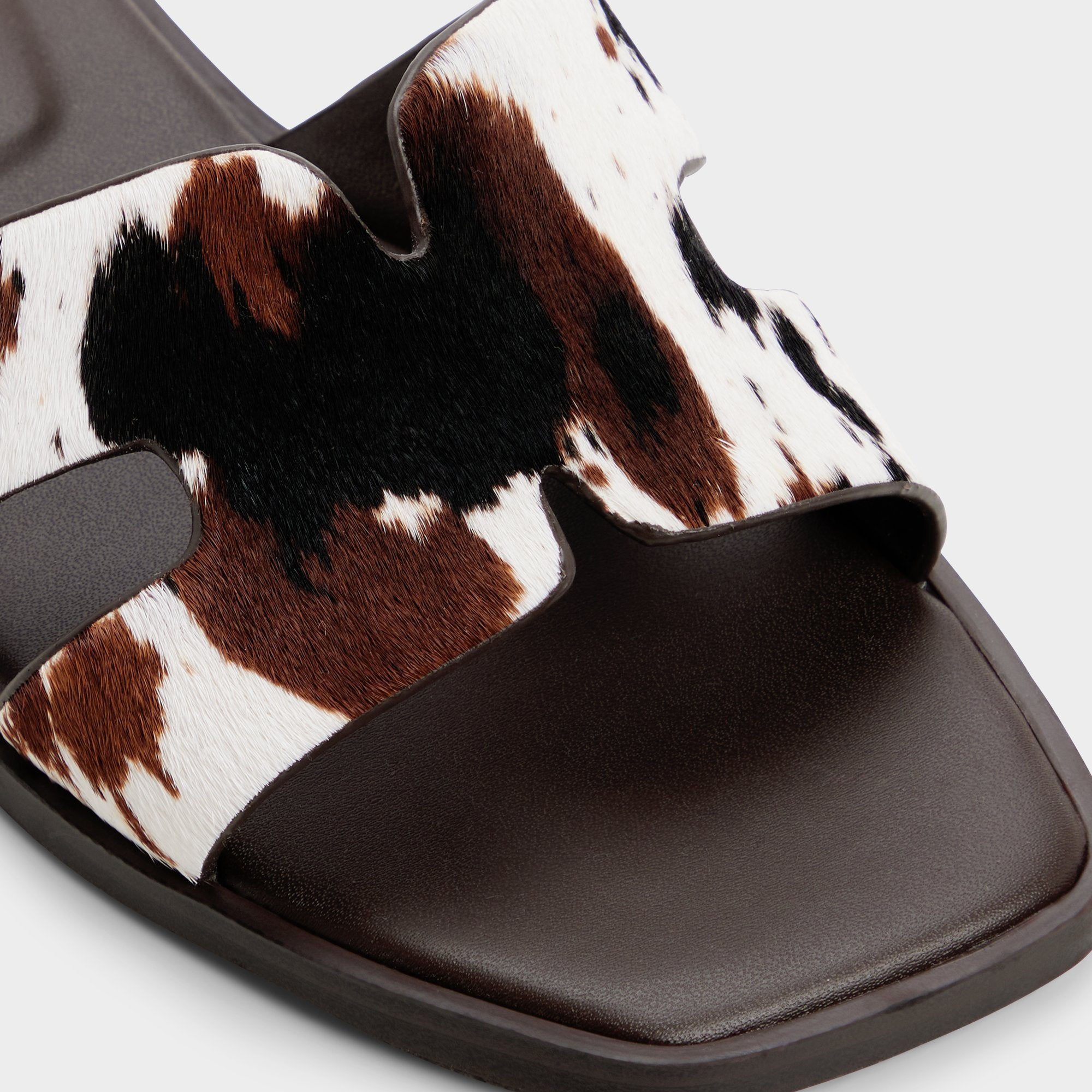 ALDO Itsandal sandales plates imprimé vache