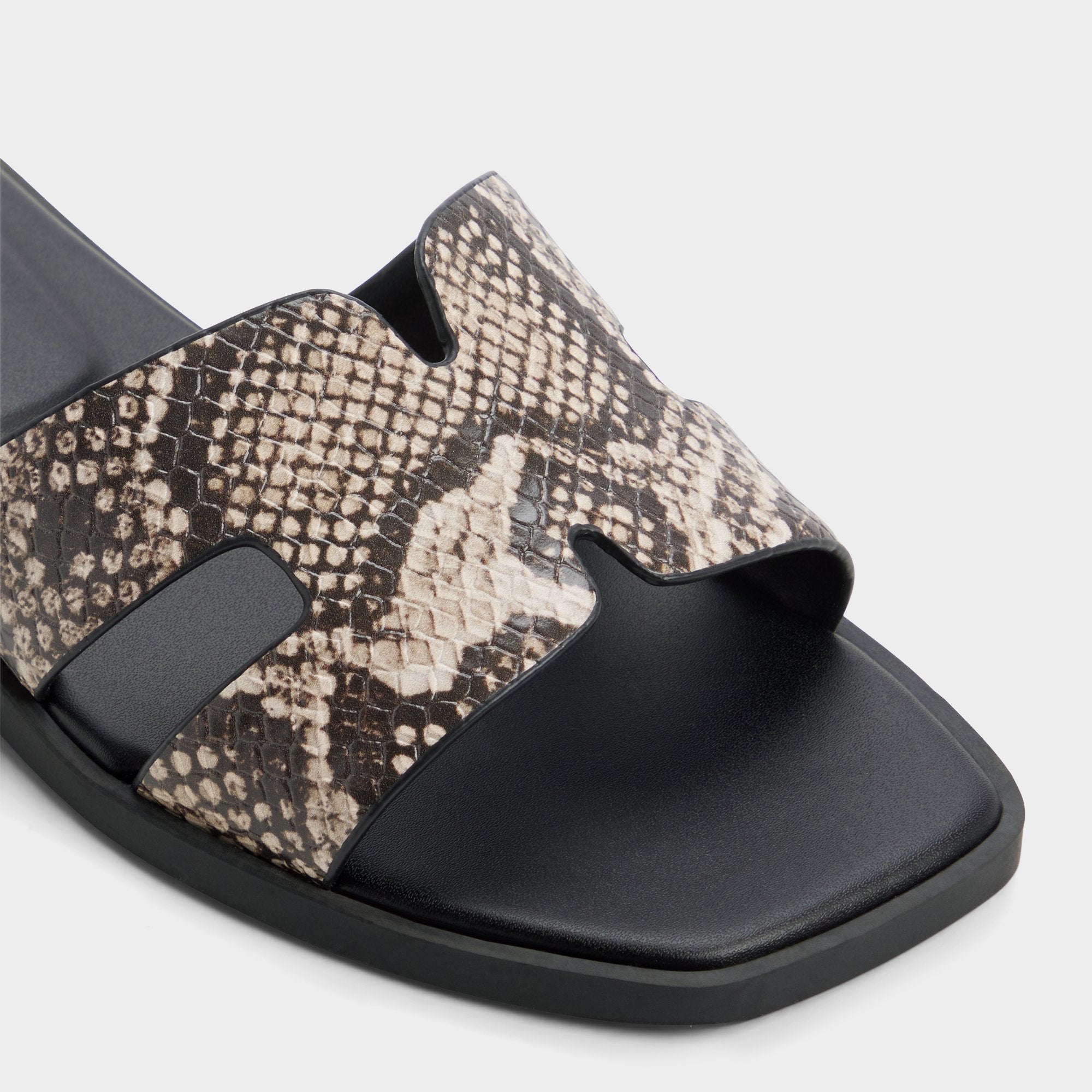 Aldo Itsandal sandales plates effet serpent marron