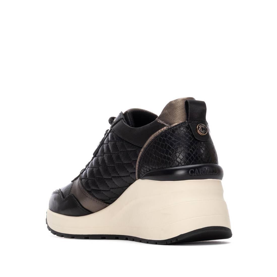 Carmela 16244601 baskets cuir noir à cuña