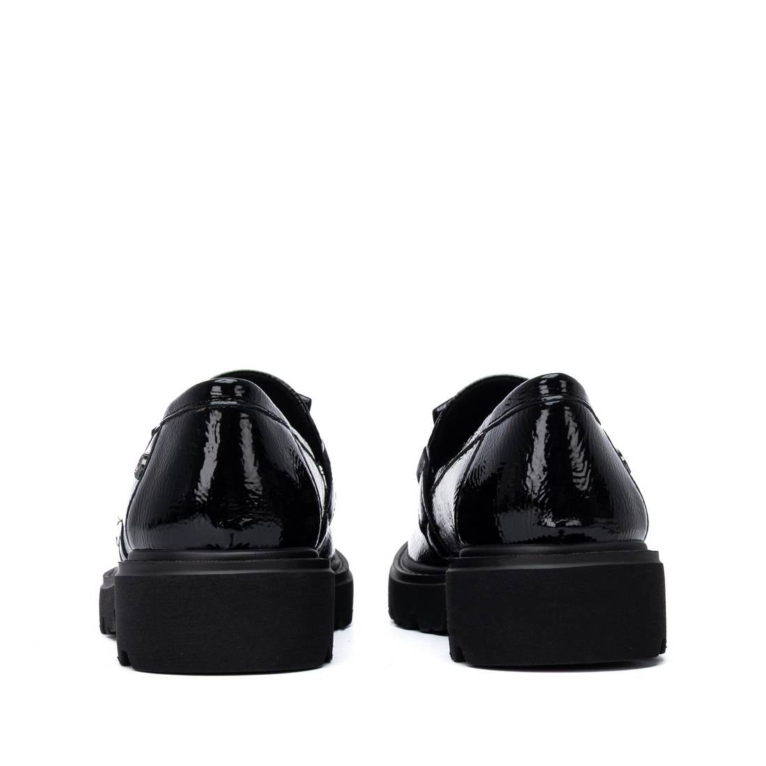 Carmela 16437901 mocassins vernis noir femme