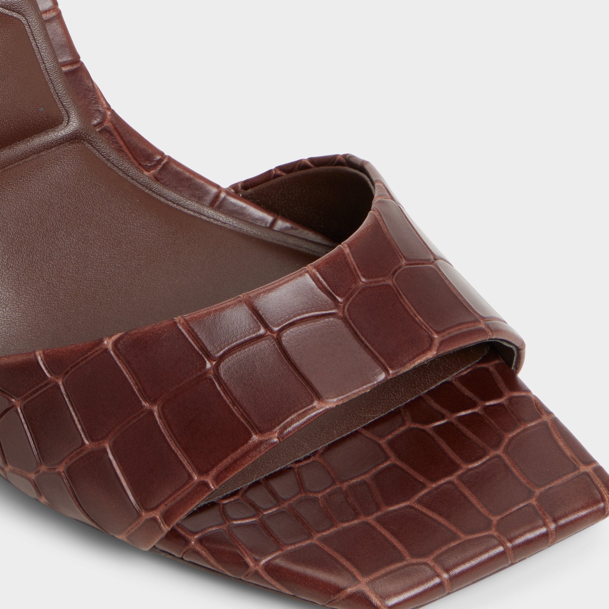 ALDO Harmonious sandales talon aiguille doré