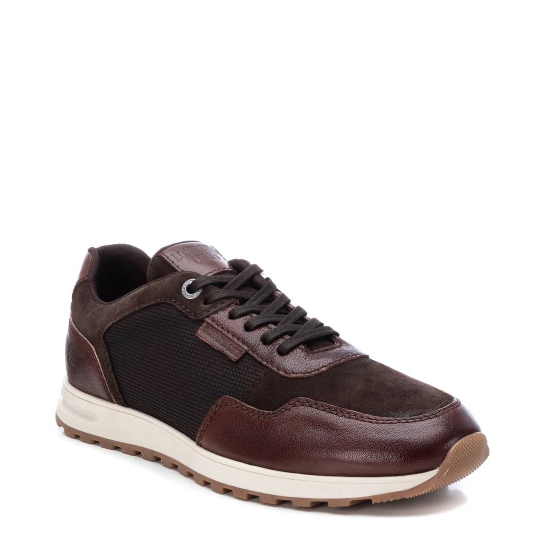Carmela 16103901 baskets homme daim marron plates