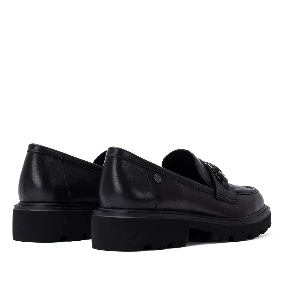 Carmela 16433601 mocassin cuir noir talon bas