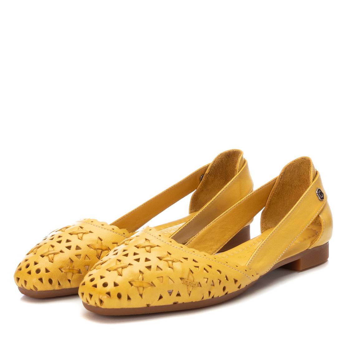 Carmela 16067206 ballerine cuir jaune ajourée