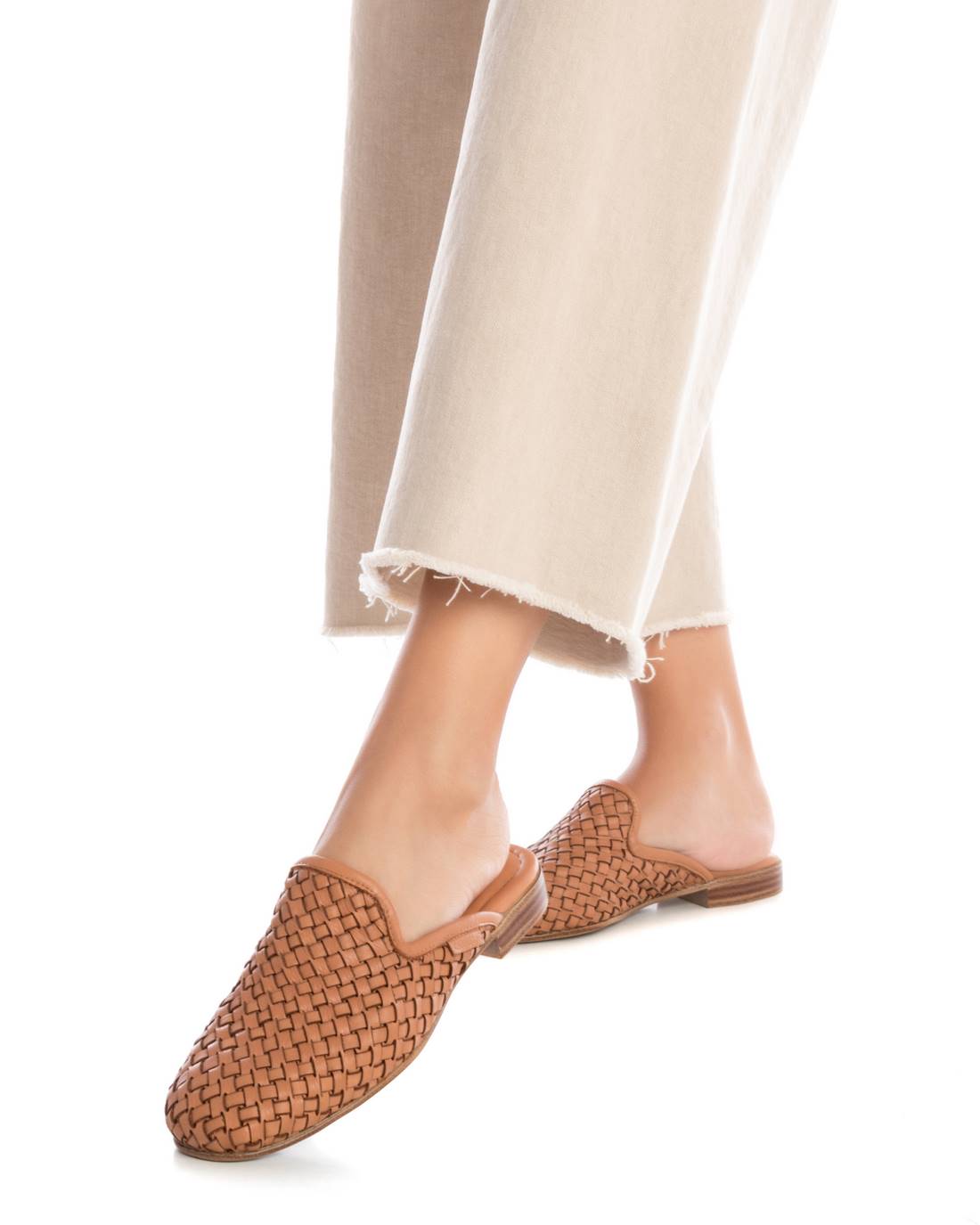 Carmela 16127302 mules cuir marron femme destalonado