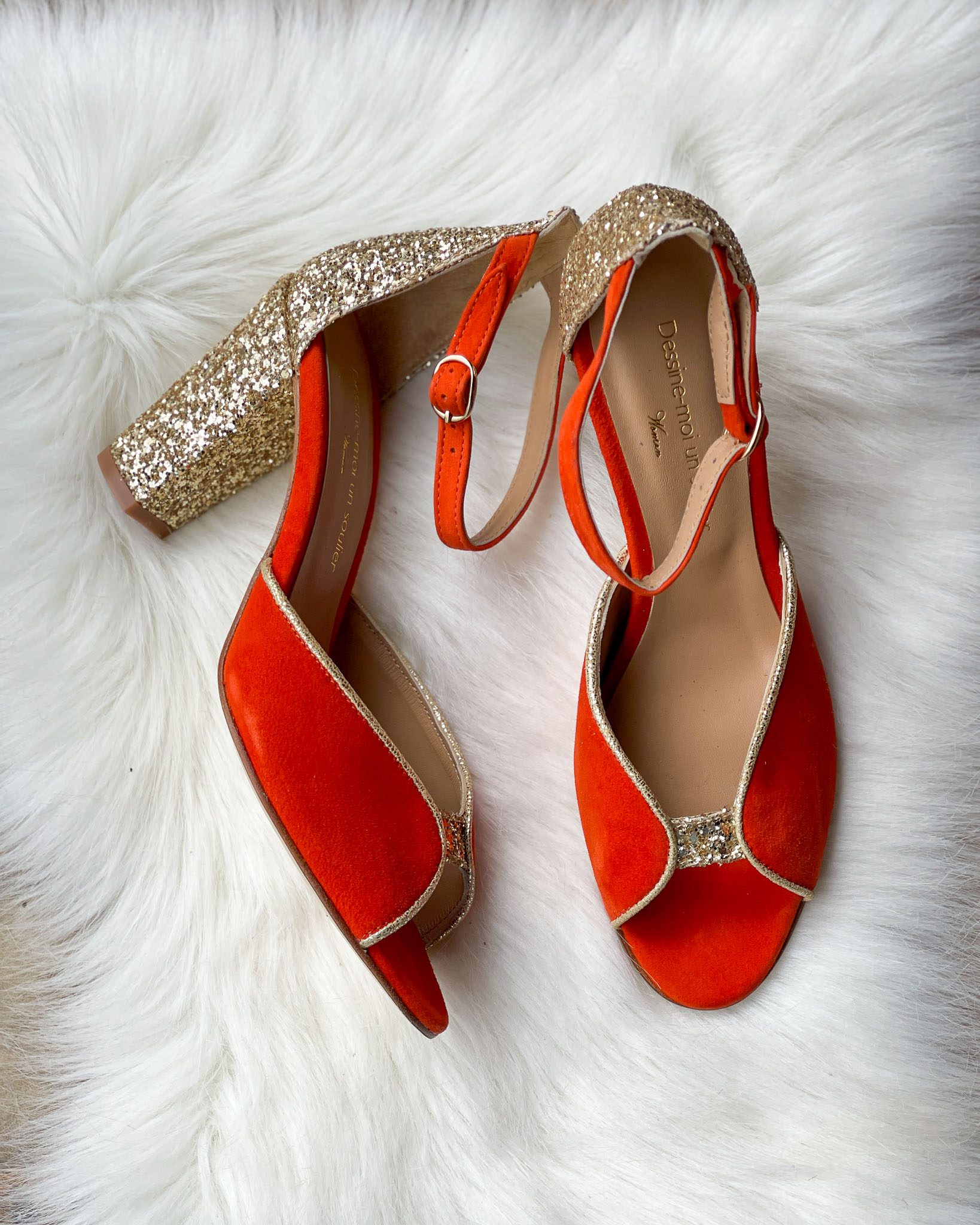 Dessine Moi Un Soulier Charlotte sandale velours orange fluo