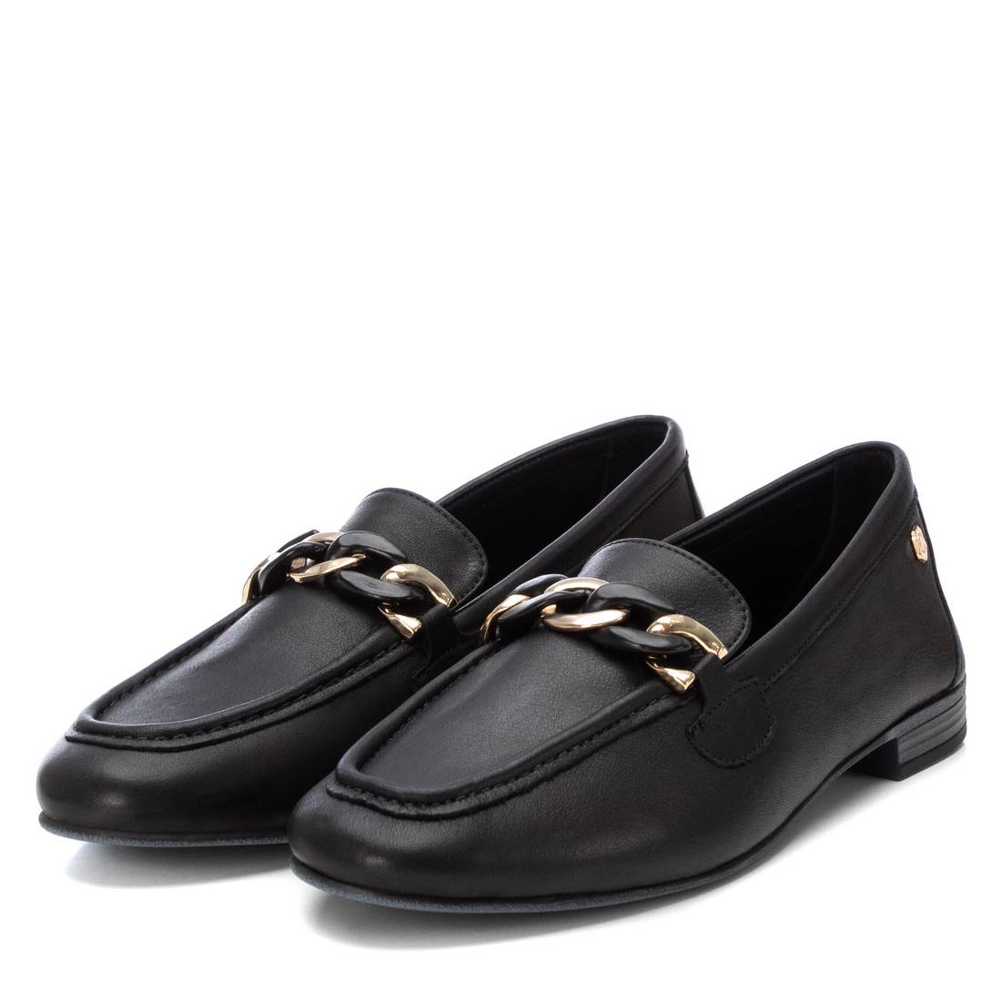 Carmela 16156101 mocassin cuir noir chaîne