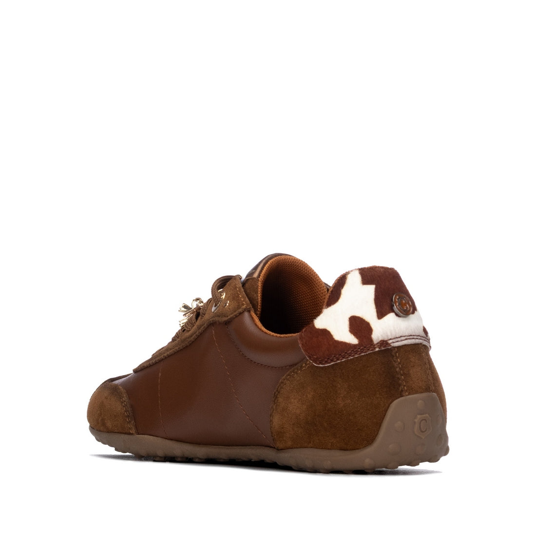 Carmela 16438402 basket femme camel talon plat