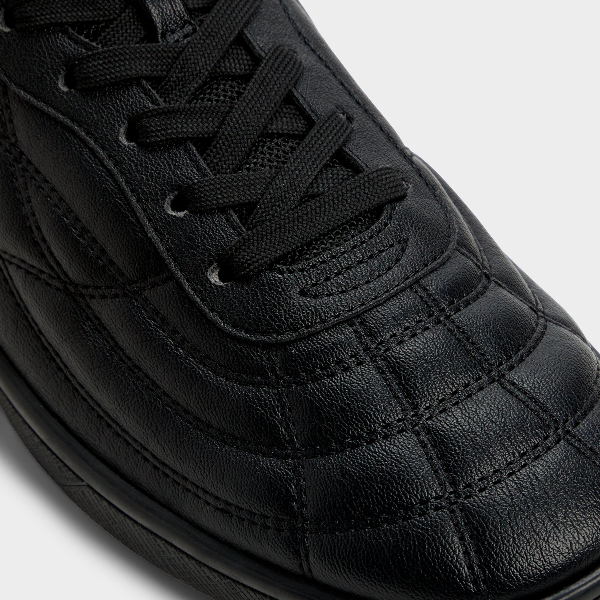ALDO Thepitch baskets noires rétro basses
