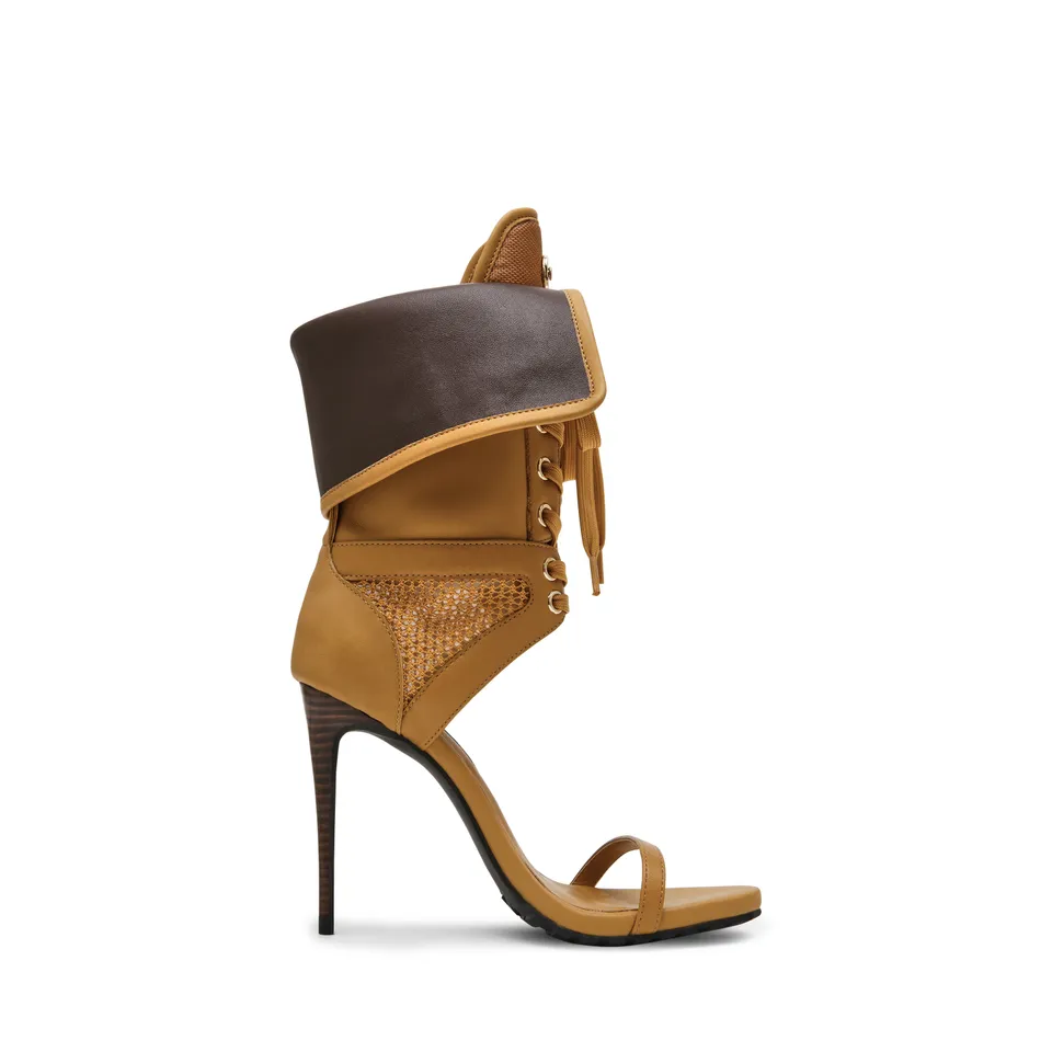 Steve Madden Casella-Lug sandale blé talon 10 cm