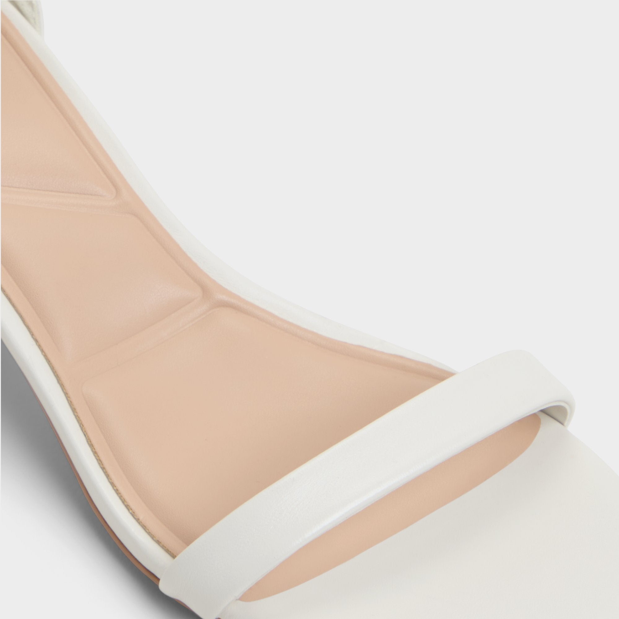 ALDO Calliope sandales blanches talon carré