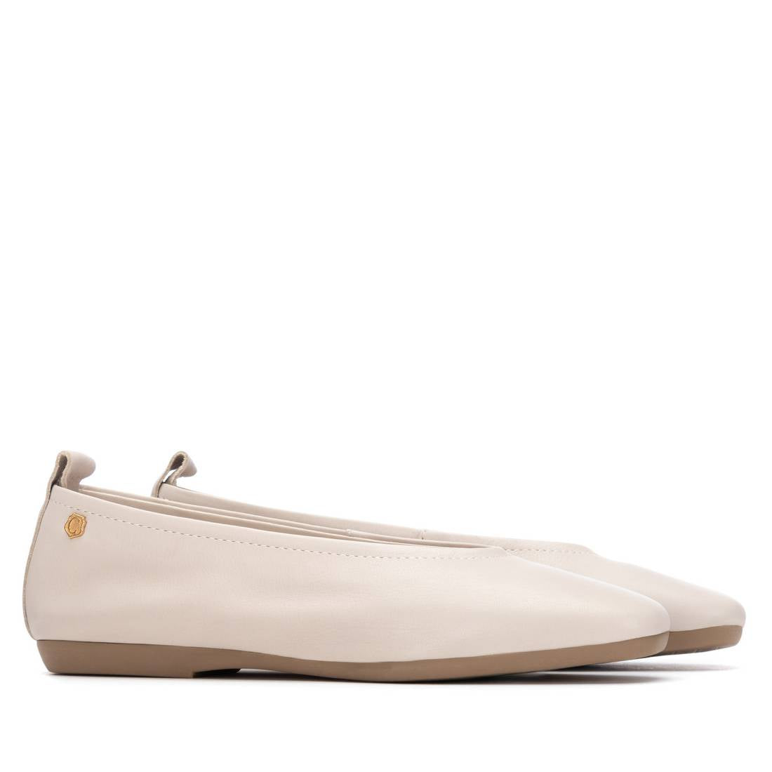 Carmela 16314001 ballerines cuir beige plates